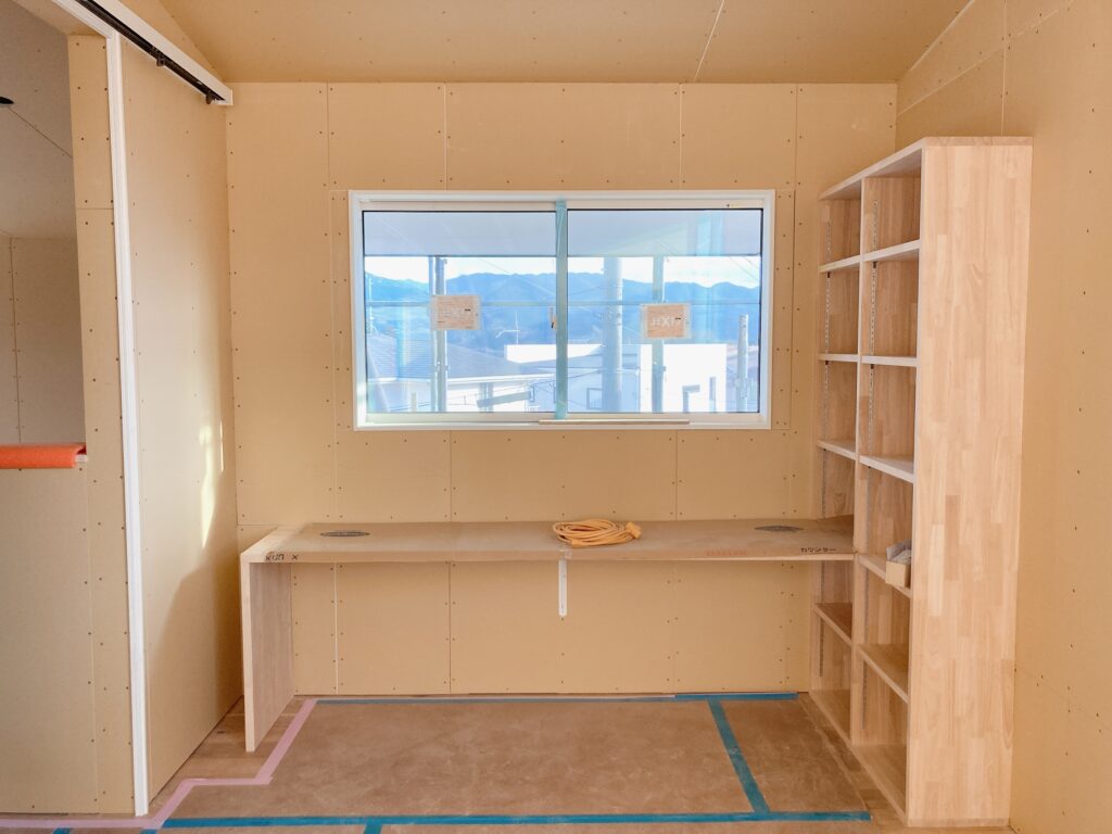 なつみ台S様邸の造作が進行中