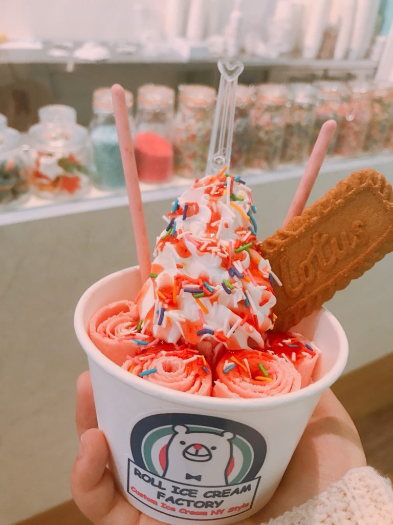 ROLL　ICE　CREAM　FACTORY