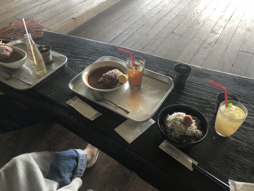 海沿いカフェ