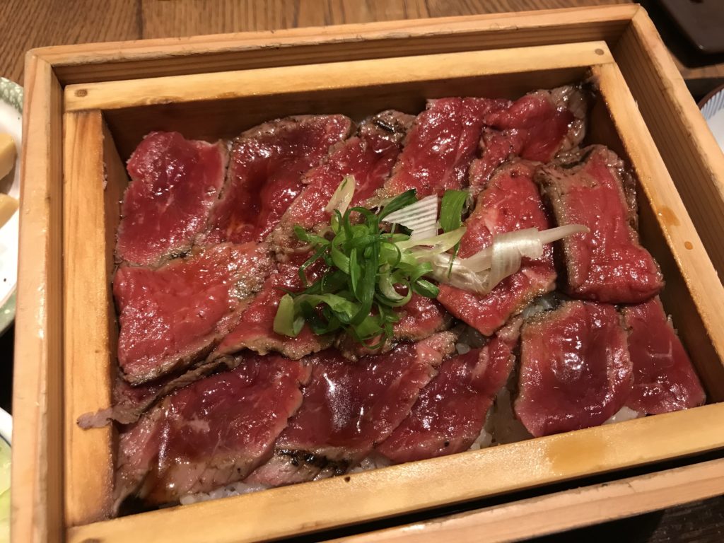 お肉。