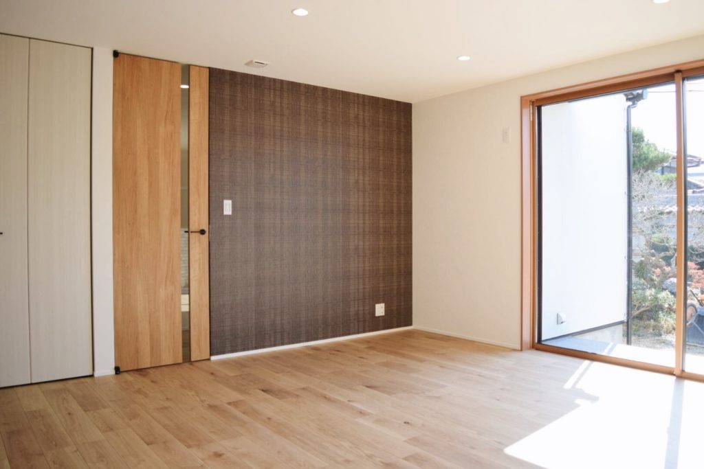 母屋と調和する平屋のお家